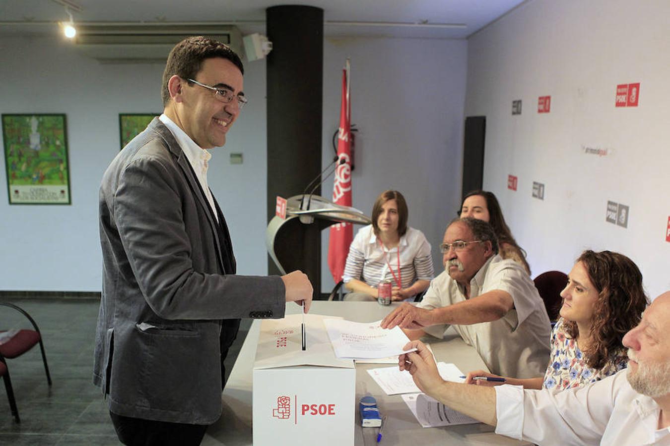 El PSOE decide su presente y su futuro