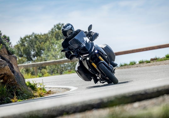 Prueba Yamaha Tracer 7 Y-AMT 2026