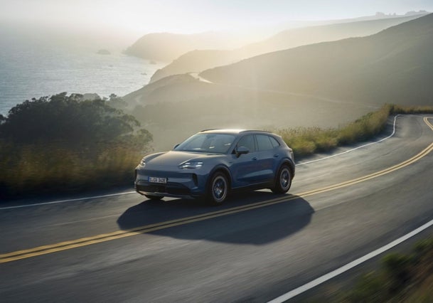El coche más potente de la historia de Porsche es un SUV: así es el nuevo Cayenne eléctrico