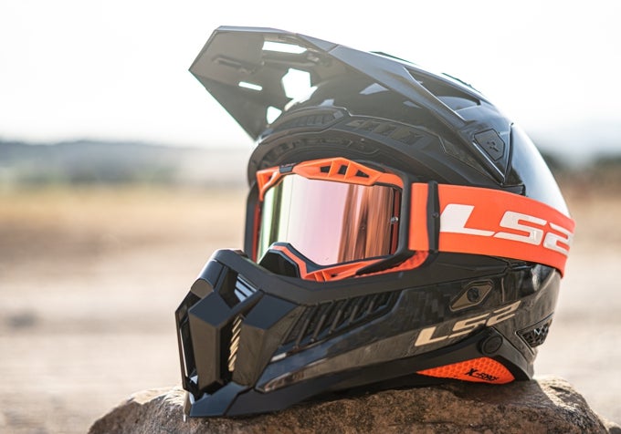 Casco LS2 X-Force