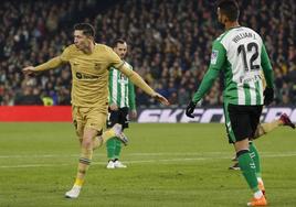 Lewandowski celebra su gol al Betis