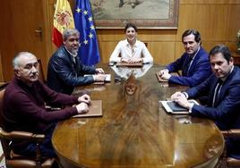 Yolanda Díaz, en una foto de archivo junto a los líderes de UGT, CC OO, CEOE y Cepyme