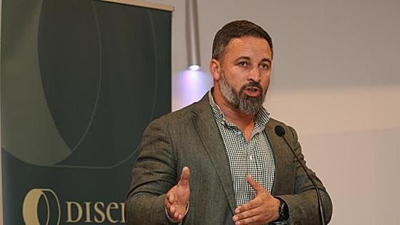 Vox pretende sumar diputados de PP y Cs a la moción contra Sánchez