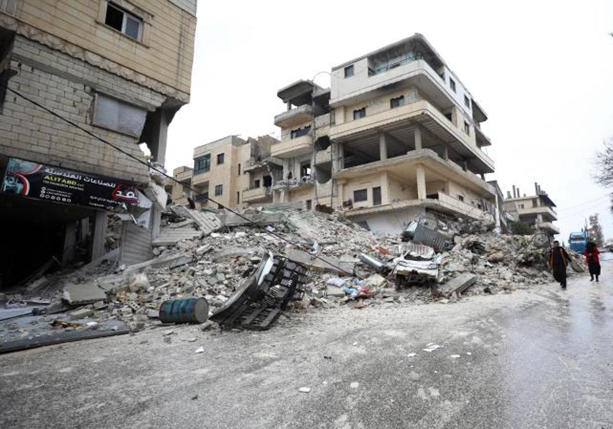 Un edificio destruido en la ciudad de Idlib, Siria