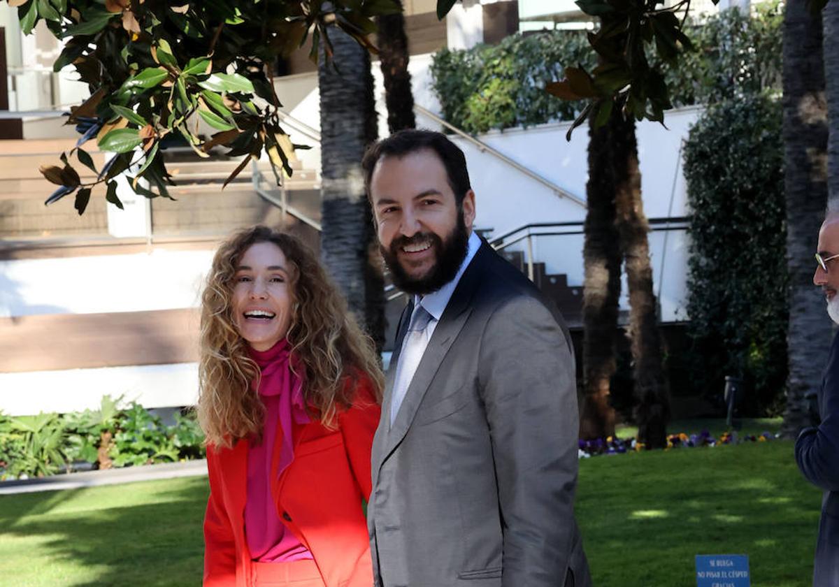 Blanca Cuesta y Borja Thyssen llegan al Museo Thyssen