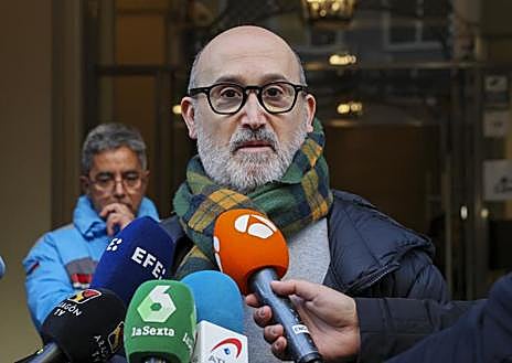 Imagen secundaria 1 - Pedro Almodóvar, Javier Cámara e Imanol Arias