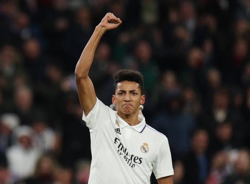 Álvaro Rodríguez celebra su gol en el derbi.