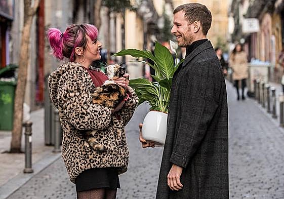 Susana Abaitua y Álvaro Cervantes en 'Eres tú', disponible ya en Netflix.