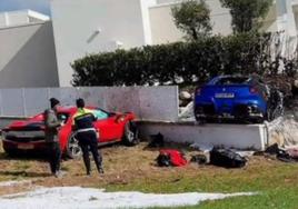 Los dos Ferrari, tras el accidente