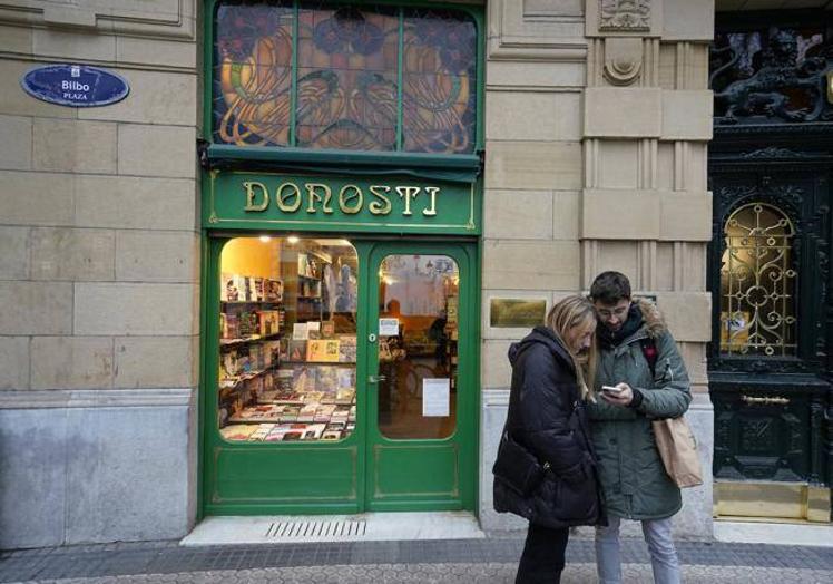 La librería Donosti: pequeña y jugosa, sedujo a Woody Allen.