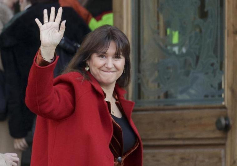 El PSC y los comunes quieren dejar sin pensión vitalicia a Laura Borràs