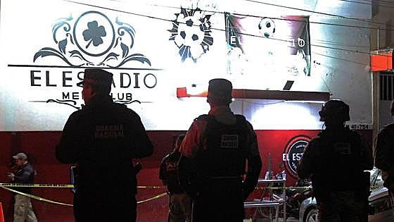 Un grupo armado mata a tiros a diez personas en un bar de México