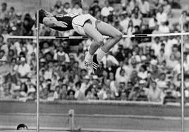 Fosbury asombró al mundo en los Juegos Olímpicos de México'68