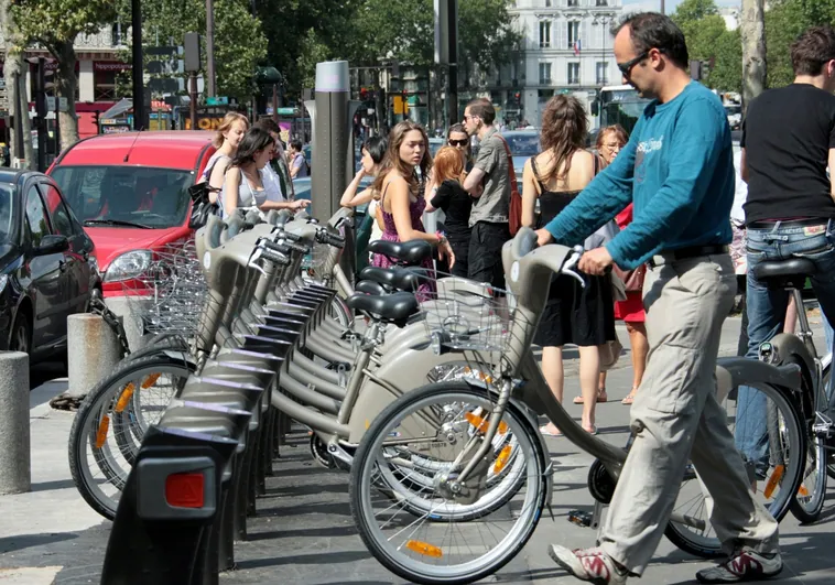 El proyecto de Ley de Movilidad Sostenible «abandona la descarbonización del transporte»