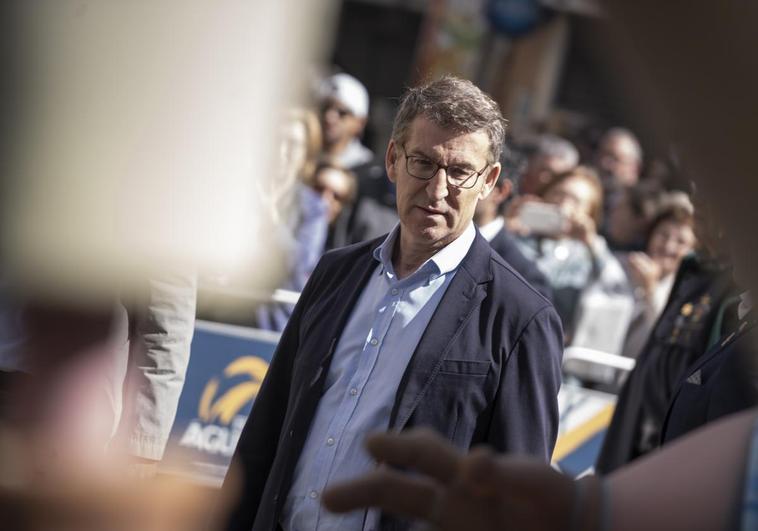 Feijóo rescata a ministros de Aznar y Rajoy para 'vender' gestión y moderación