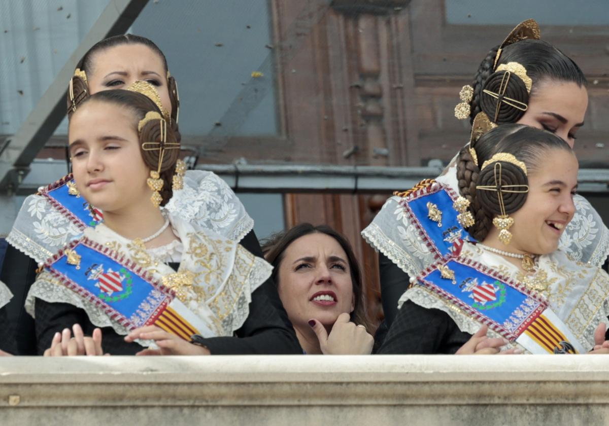 La ministra Irene Montero, número dos de Podemos, se reunió ayer con cargos valencianos aprovechando Las Fallas.