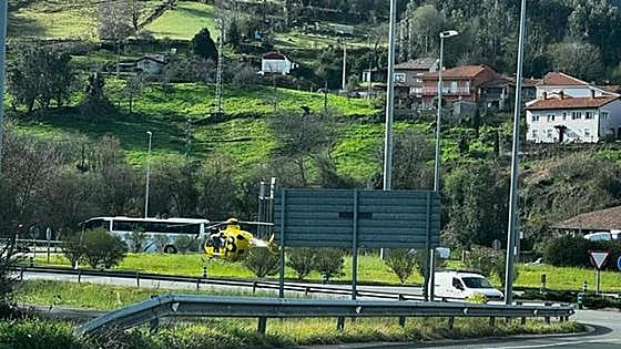 Fallece un profesor de conductores de autobús en plena clase