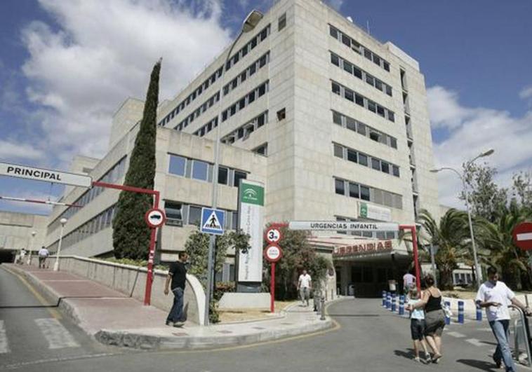 Muere el niño de 12 años que cayó por el balcón durante un episodio de delirio febril en Málaga