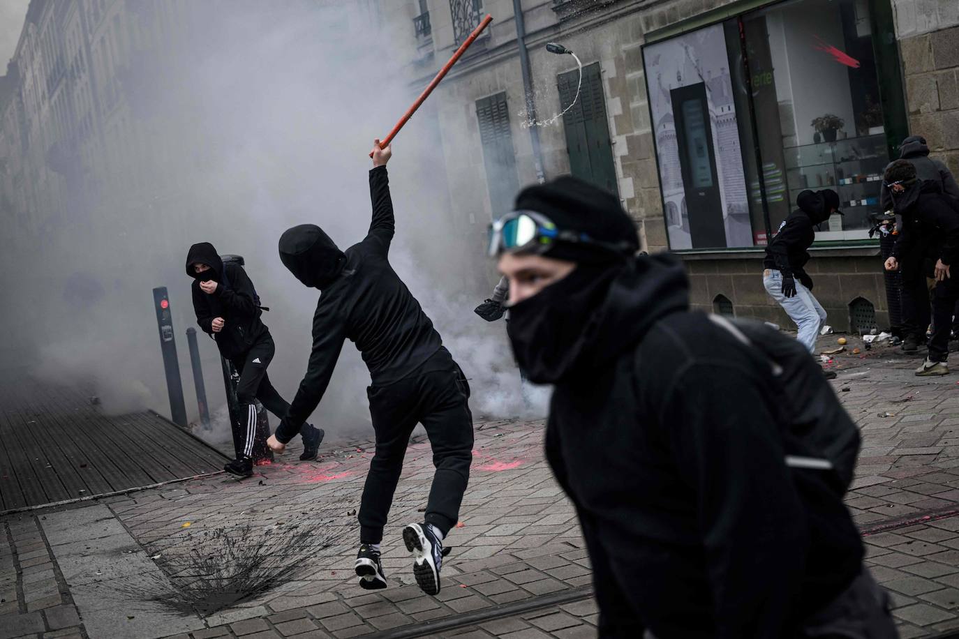 Crece la indignación en Francia por la reforma de las pensiones