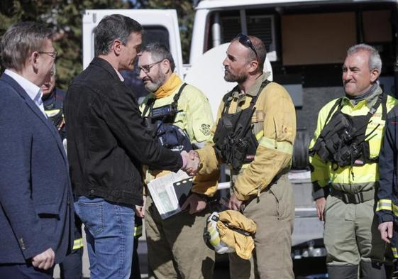 Pedro Sánchez visita el incendio de Castellón y Teruel