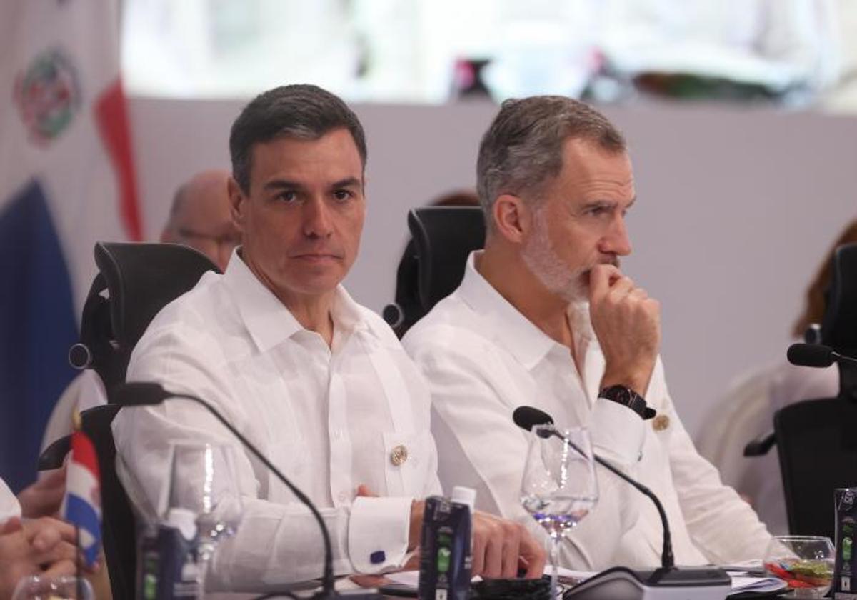 Pedro Sánchez y Felipe VI.