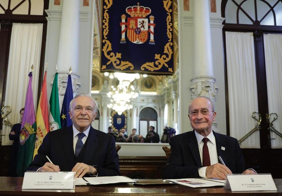 De la Torre y Fainé, en la firma del acuerdo para traer a Málaga un CaixaForum.