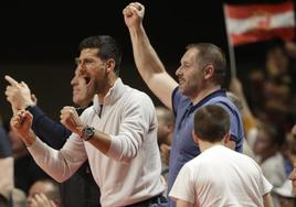 Novak Djokovic, durante el partido de Euroliga entre el Estrella Roja de Belgrado y el Valencia Basket.