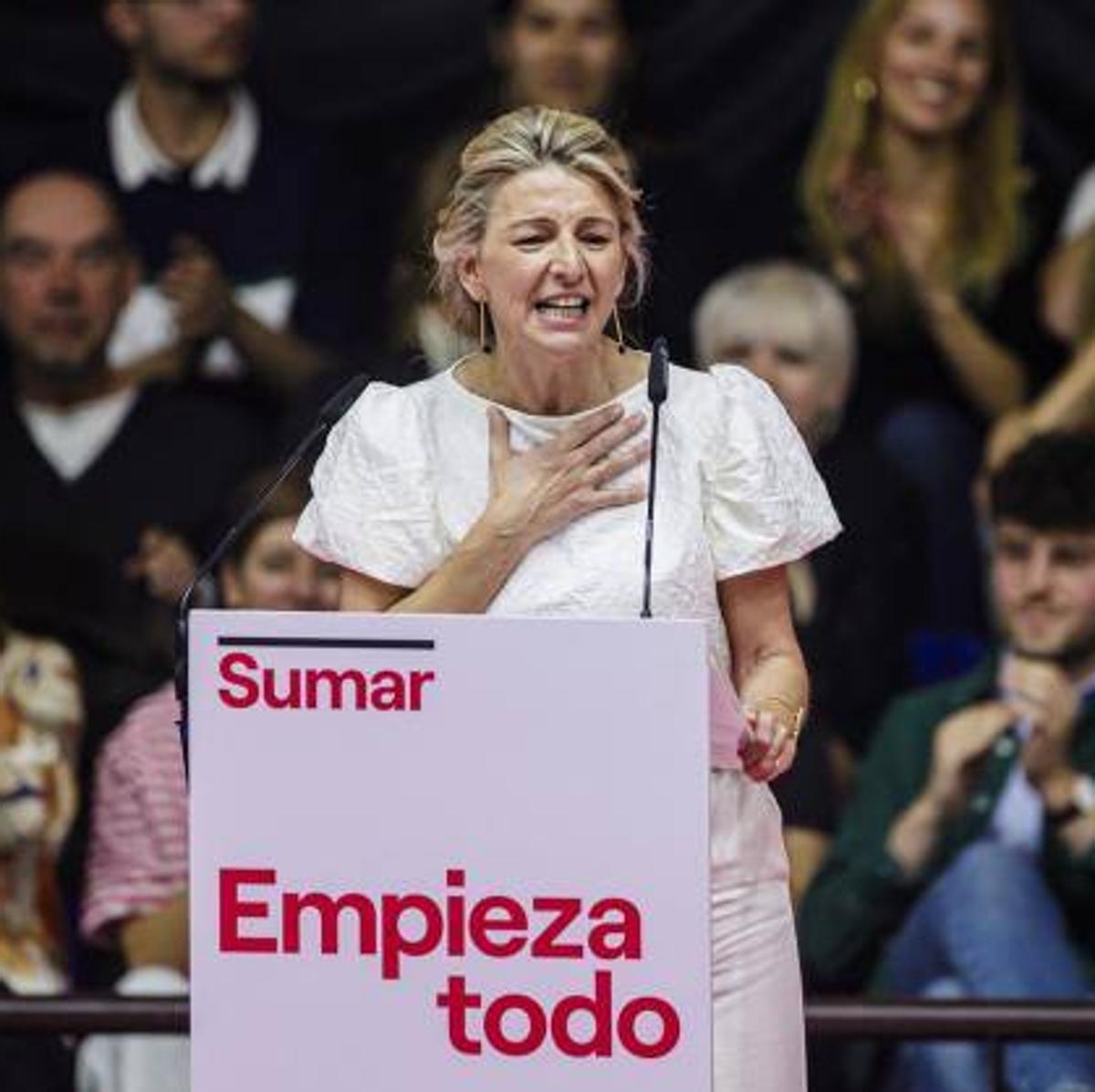 Díaz se lanza a ser «la primera presidenta de España» con una enmienda total a Podemos