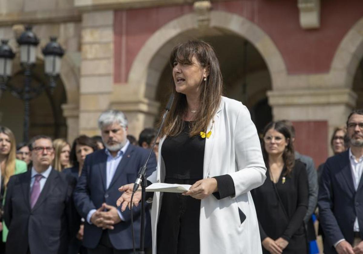 Junts y Esquerra entran en el cuerpo a cuerpo por Borràs