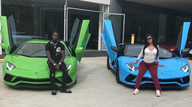 Cardi B y Offset con Aventador de Lamborghini