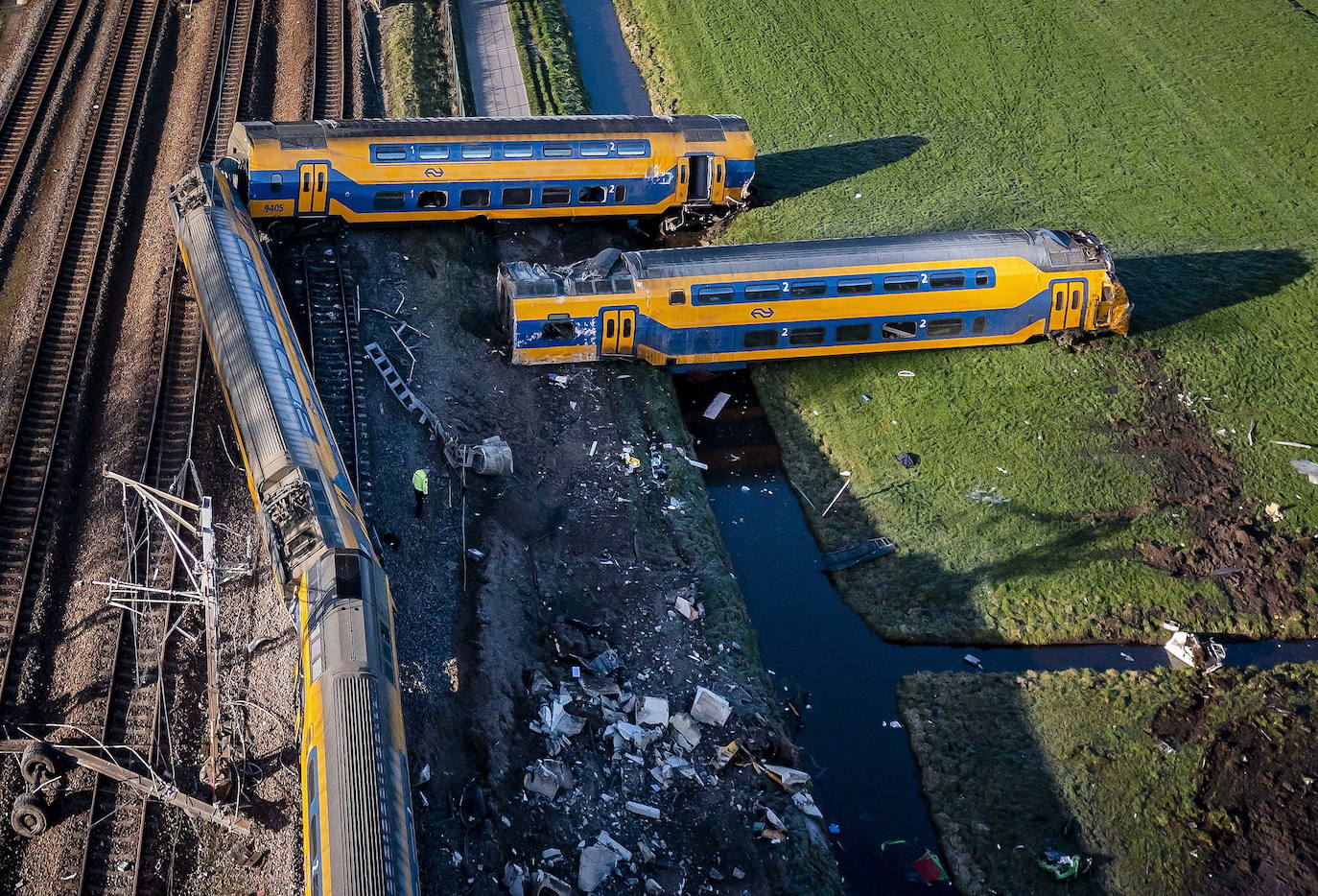 Países Bajos investiga las causas del descarrilamiento de un tren de pasajeros
