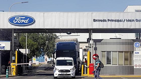 Acuerdo para el ERE de Ford con prejubilaciones a los 53 y 40.000 euros para voluntarios