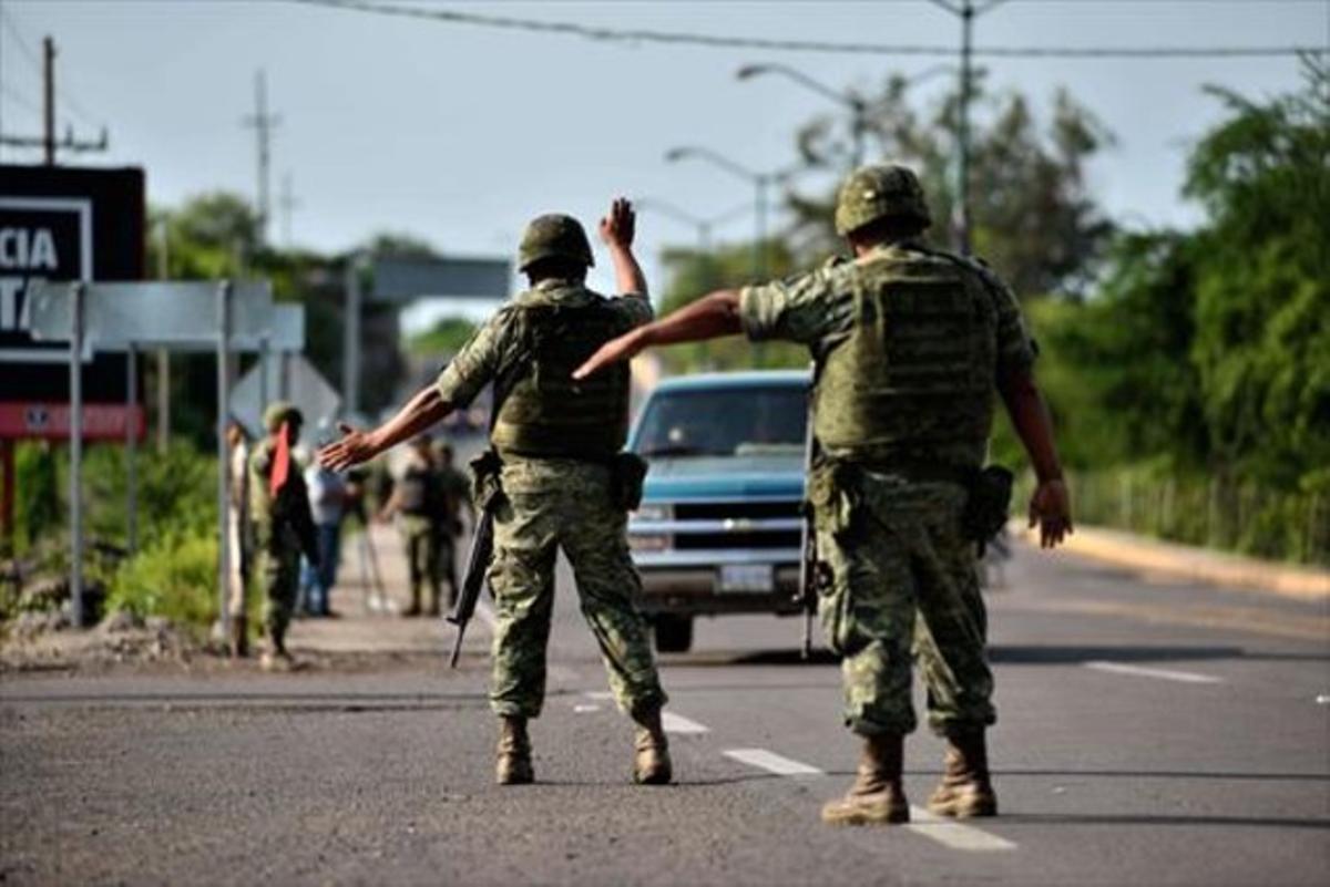 Control de carreteras en Sinaloa