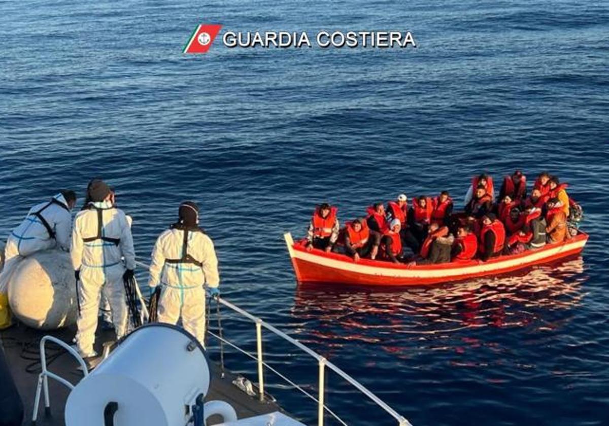 Italia declara el estado de emergencia ante la llegada masiva de inmigrantes