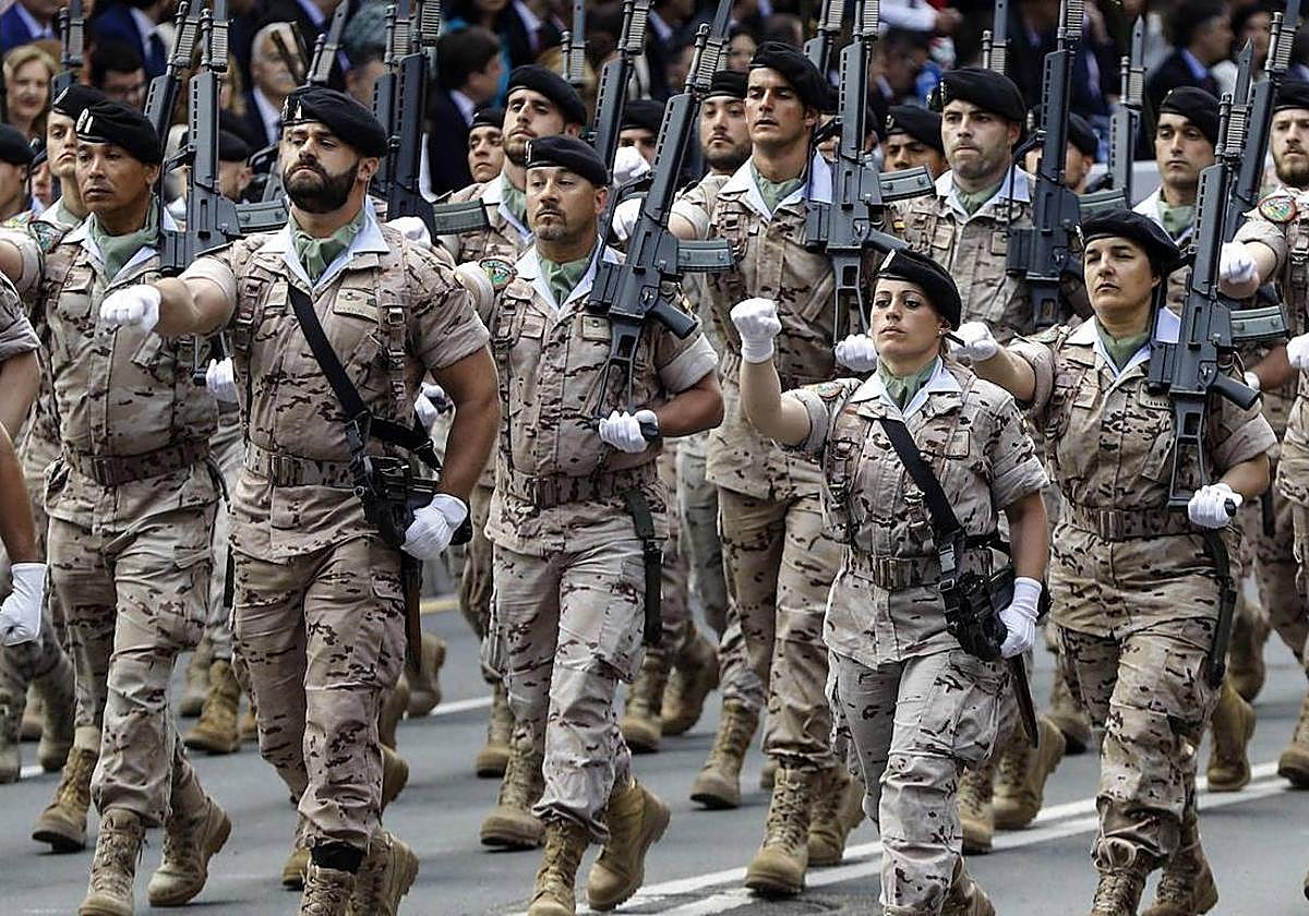 Defensa eliminará la estatura mínima para acceder a las Fuerzas Armadas