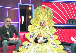 Momento de la parodia de la Virgen del Rocío en el programa de la televisión pública catalana 'Està passant'.