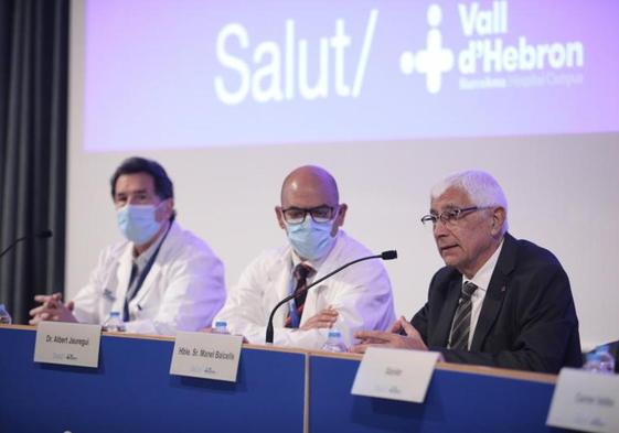 El conseller de Salud de la Generalitat, Manel Balcells, en la presentación del primer trasplante pulmonar completamente robótico del mundo.