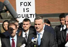 El CEO de Dominion, John Poulos, comparece ante los medios en Delaware para informar del pacto con Fox News.