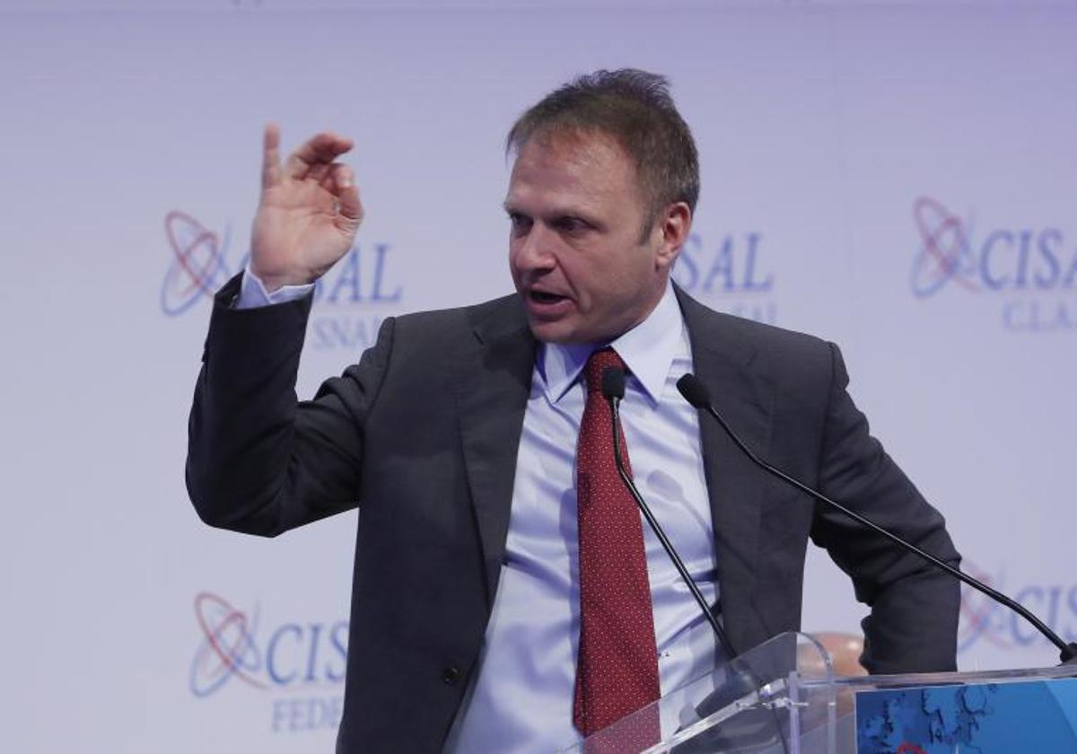 Francesco Lollobrigida, ministro de Agricultura de Italia, el martes en una conferencia de prensa en Roma.