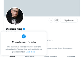 Mensaje que sale en la cuenta de Stephen King indicando que es suscriptor de pago