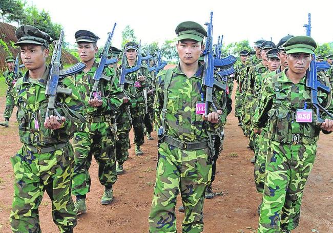 En Myanmar operan unos 20 grupos étnicos armados, como el KIA de los kachín.