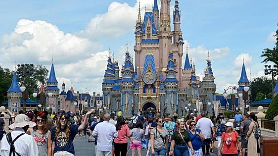 Disney demanda a DeSantis por su «campaña de amenaza»