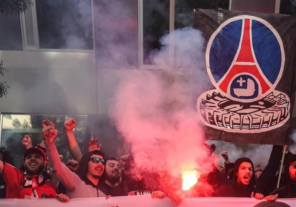 Los radicales se manifestaron este miércoles frente al estadio del PSG