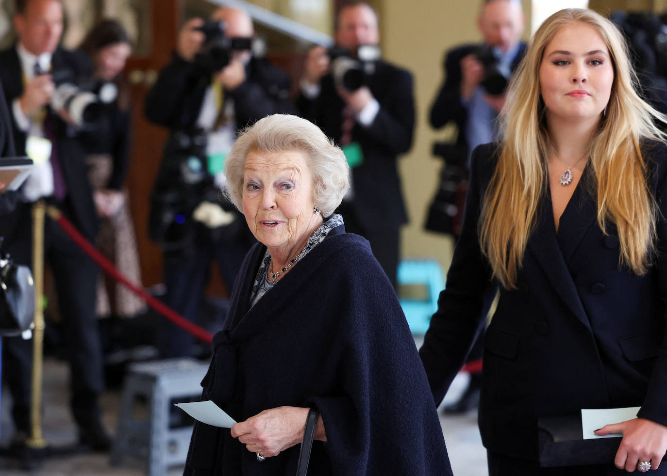 La princesa Beatriz de los Países Bajos y Catharina-Amalia, Princesa de Orange en la recepción.