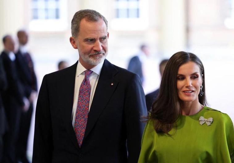 Los Reyes de España y otras autoridades acuden a la recepción previa a la coronación de Carlos III