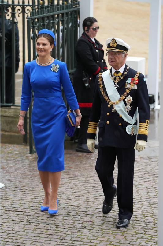 El rey Gustavo de Suecia con su hija Victoria. 