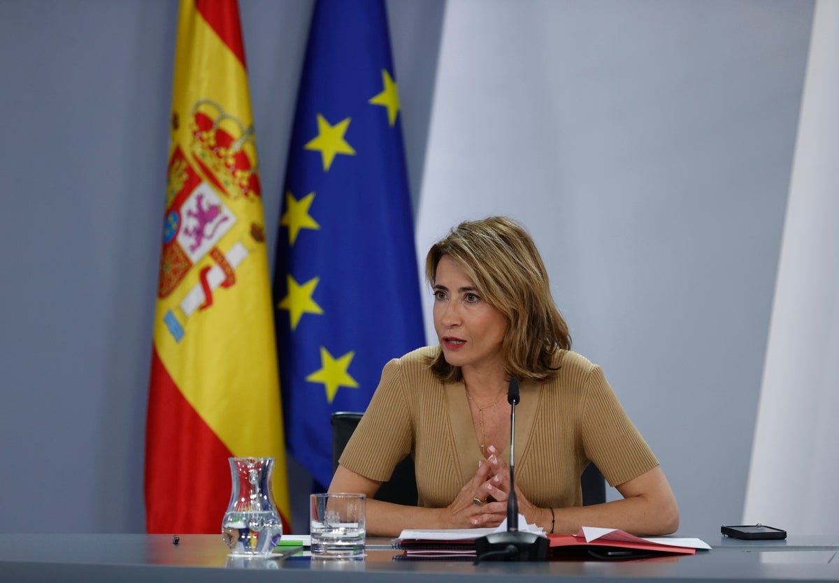 La ministra de Transportes, Movilidad y Agenda Urbana, Raquel Sánchez, tras el Consejo de Ministros.