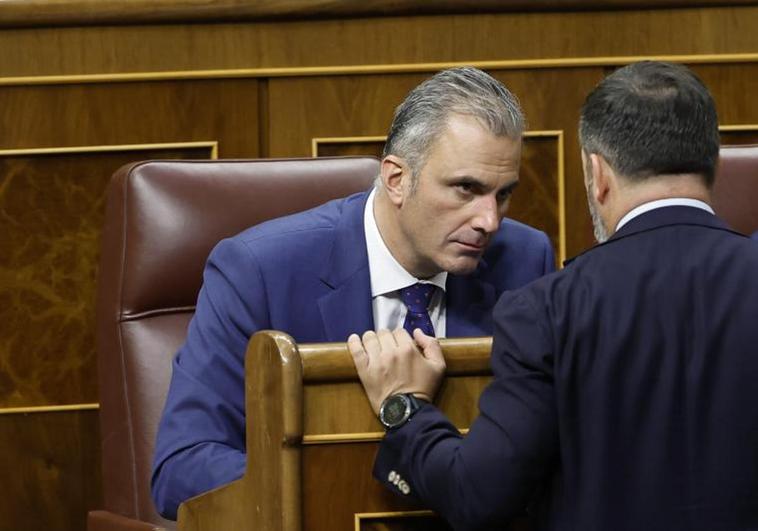 Ortega Smith suspende sus actos de campaña por la muerte de su hermano pequeño