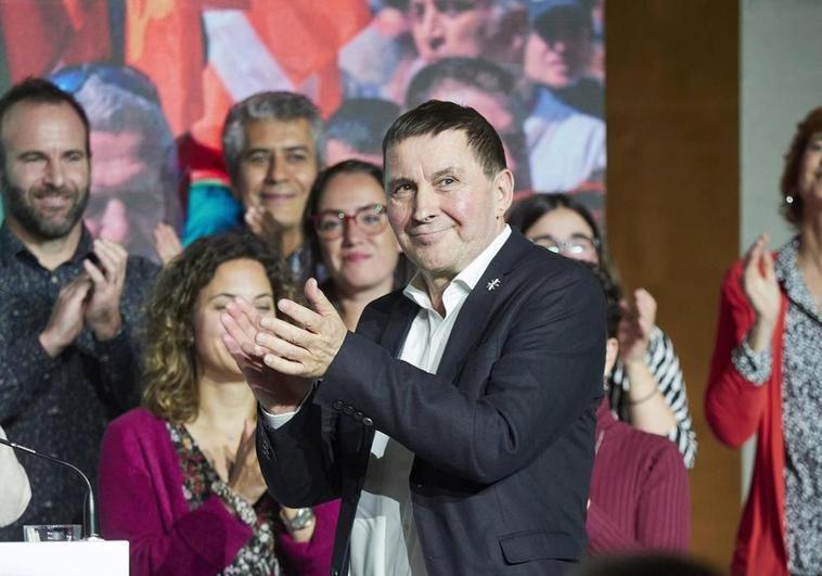 Otegi acusa a las «cloacas del Estado» de impulsar una campaña contra EH Bildu
