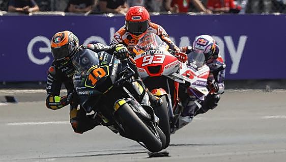 Saltan chispas en MotoGP